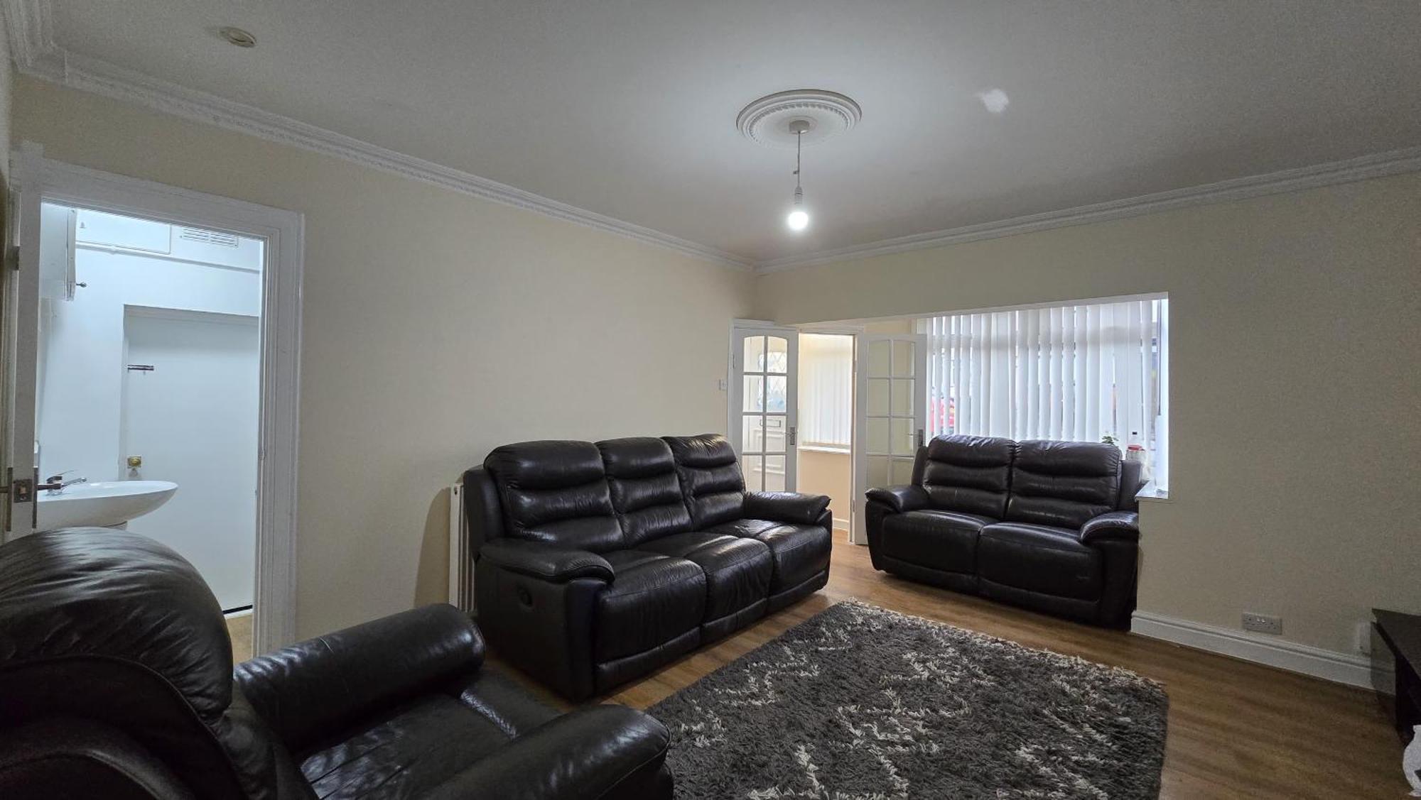 Entire Three Bedroom House In Birmingham Kültér fotó