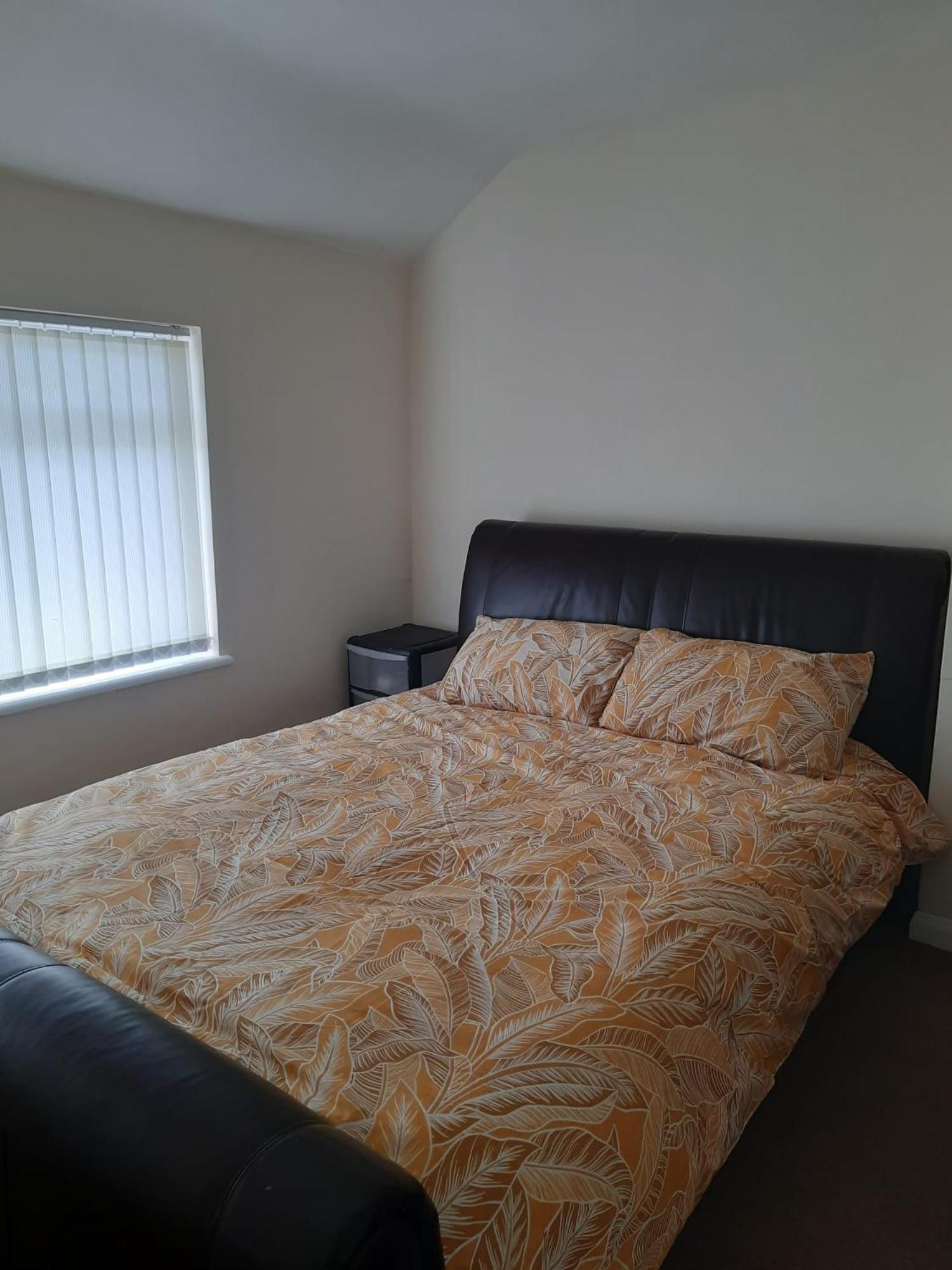 Entire Three Bedroom House In Birmingham Kültér fotó